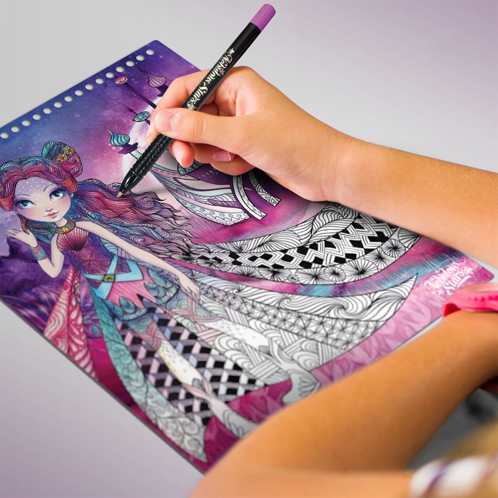 Скетчбук: Небулія, мотиви космосу