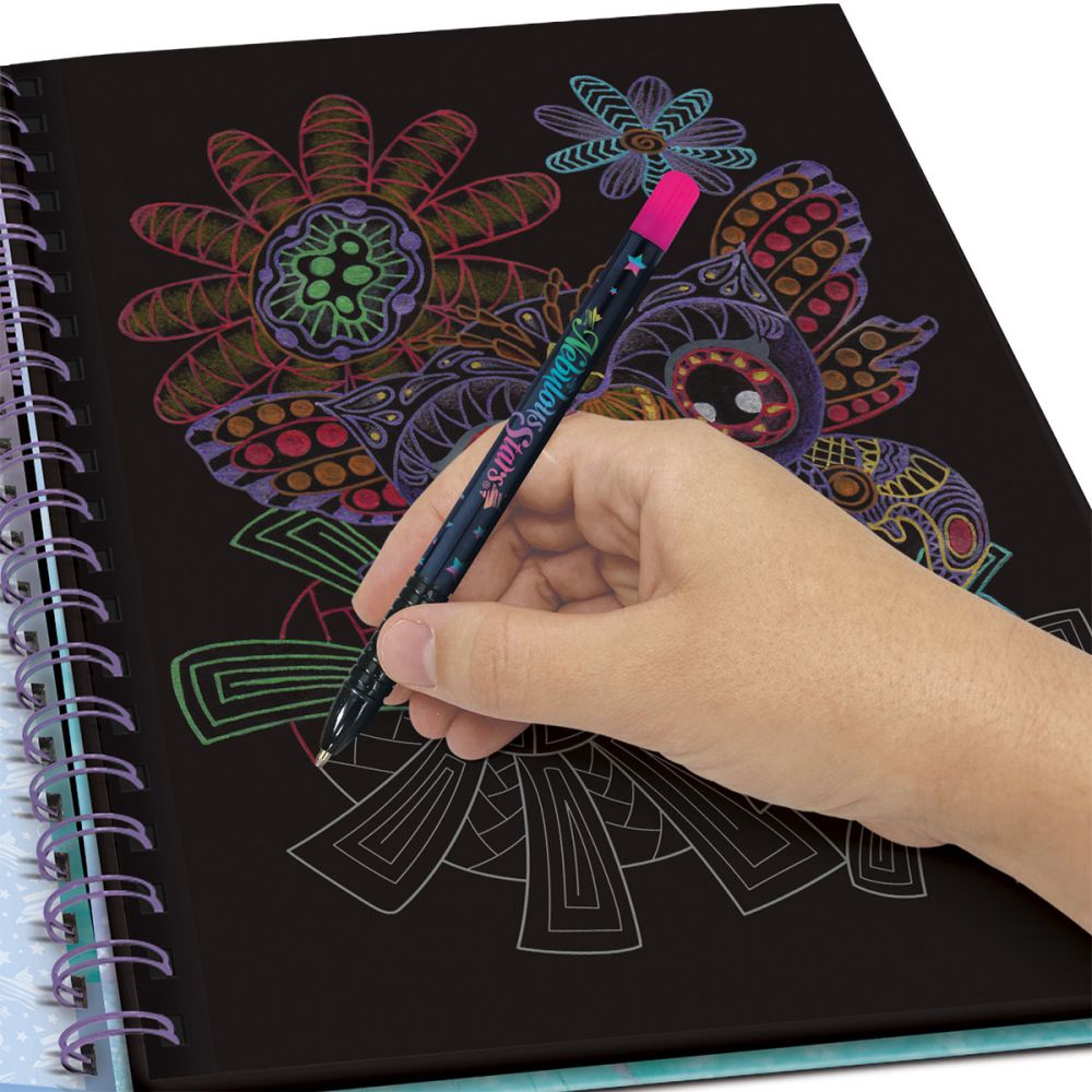 Набір для творчості – Розмальовка: Айседора, чорні аркуші