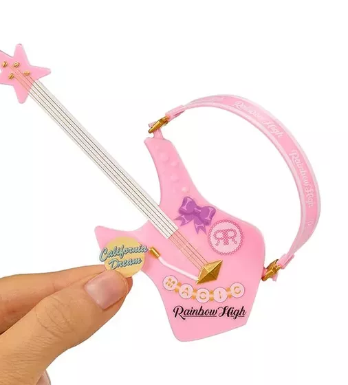 Rainbow High серії Junior High Rockband - "Белла"