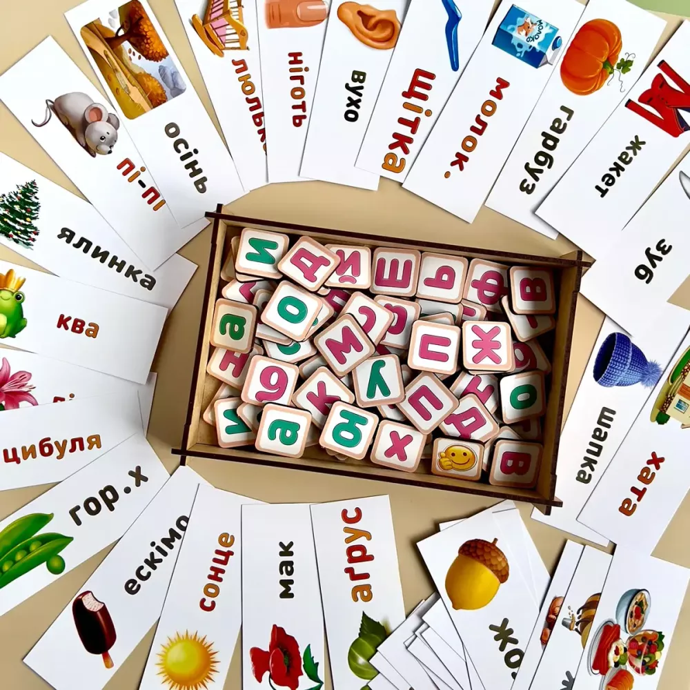 Планшет для дівчаток "Збери слово за картинкою" українською мовою