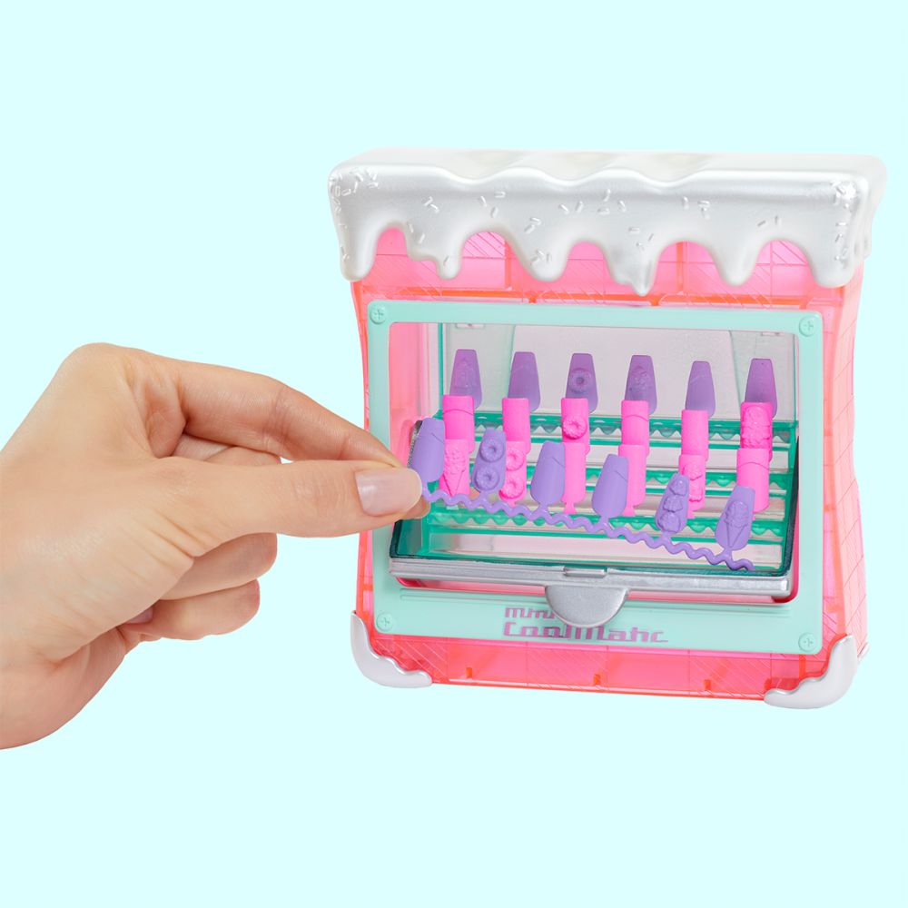 Ігровий набір з лялькою L.O.L. Surprise! серії O.M.G." – Цукерочка"