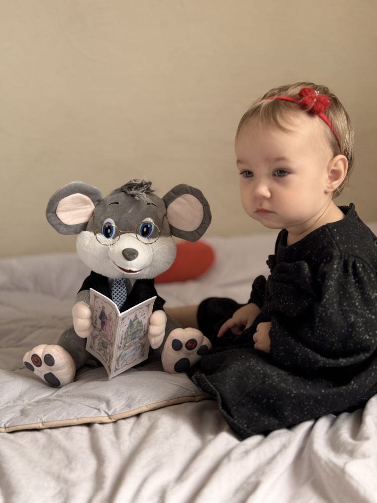 ​Інтерактивна іграшка Країна Іграшок Казкове мишеня сірий (PL-7067B)