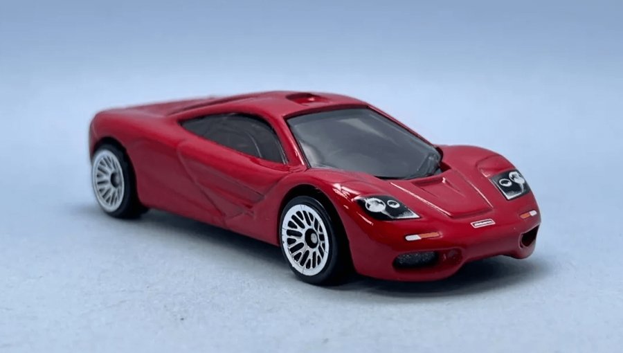 Машинка Базова Hot Wheels McLaren F1 The `90S 1:64 HTB11 Red