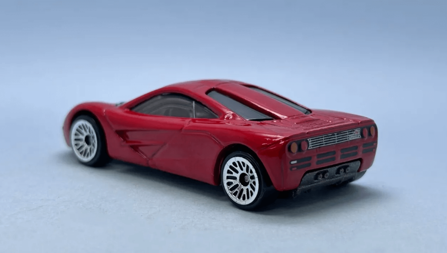 Машинка Базова Hot Wheels McLaren F1 The `90S 1:64 HTB11 Red