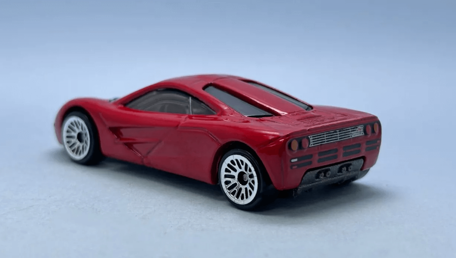 Машинка Базова Hot Wheels McLaren F1 The `90S 1:64 HTB11 Red