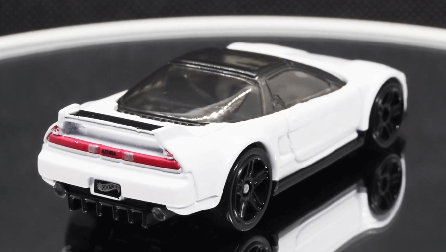 Машинка Базова Hot Wheels '90 Acura NSX The `90S 1:64 HTF02 White