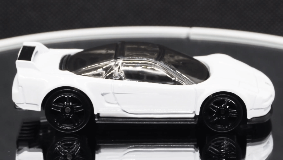 Машинка Базова Hot Wheels '90 Acura NSX The `90S 1:64 HTF02 White