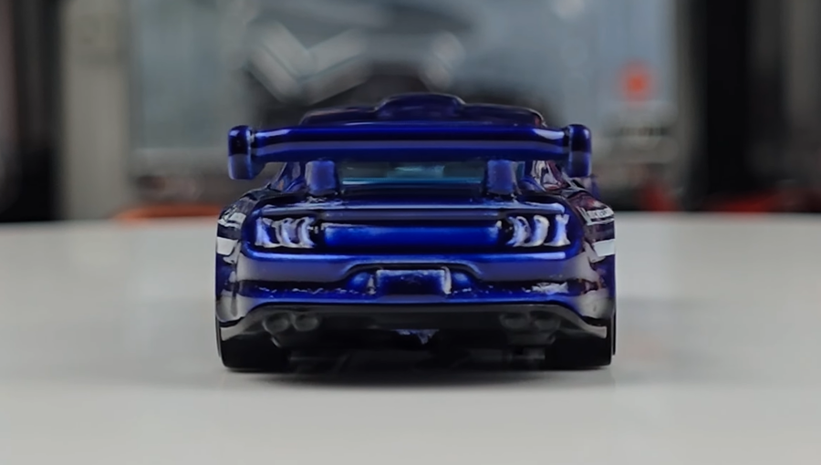 Машинка Базова Hot Wheels Custom '18 Ford Mustang GT Mustang 60 1:64 HYY94 Blue