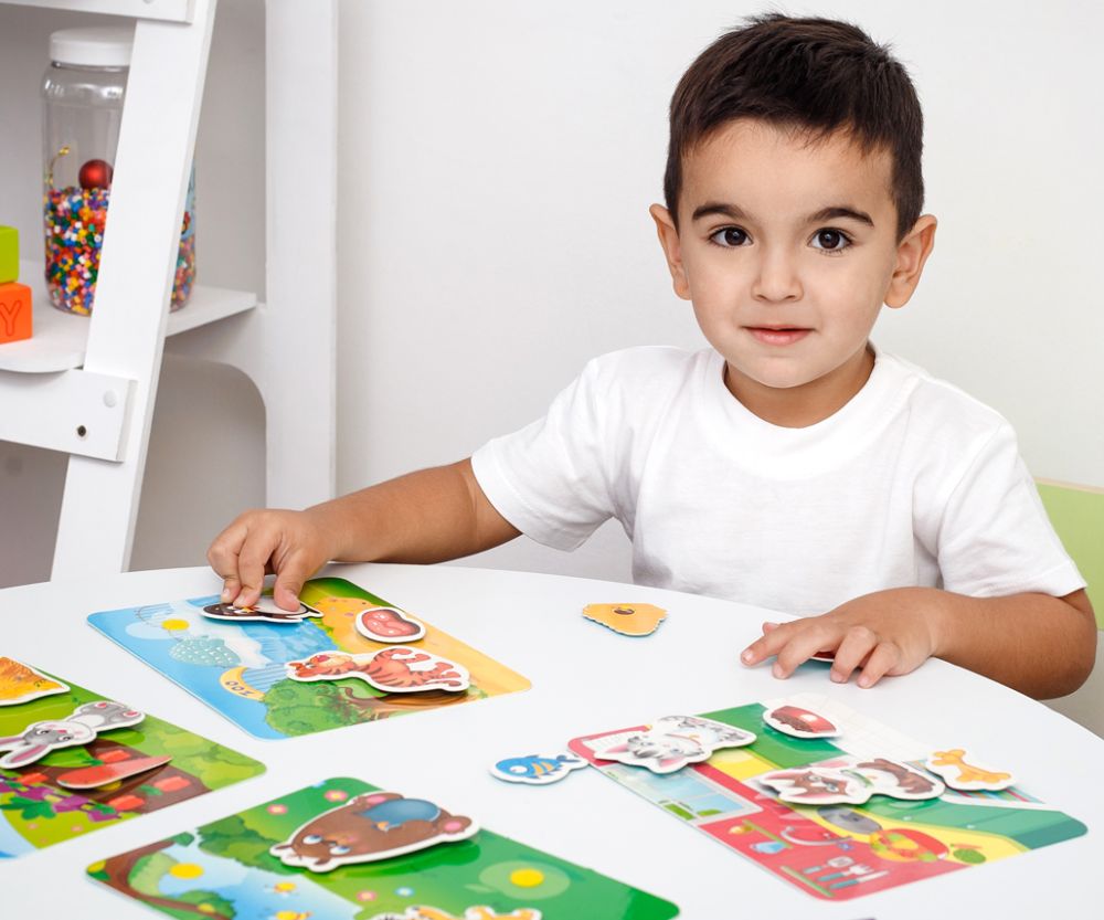 Гра з липучками «Хто що їсть?»